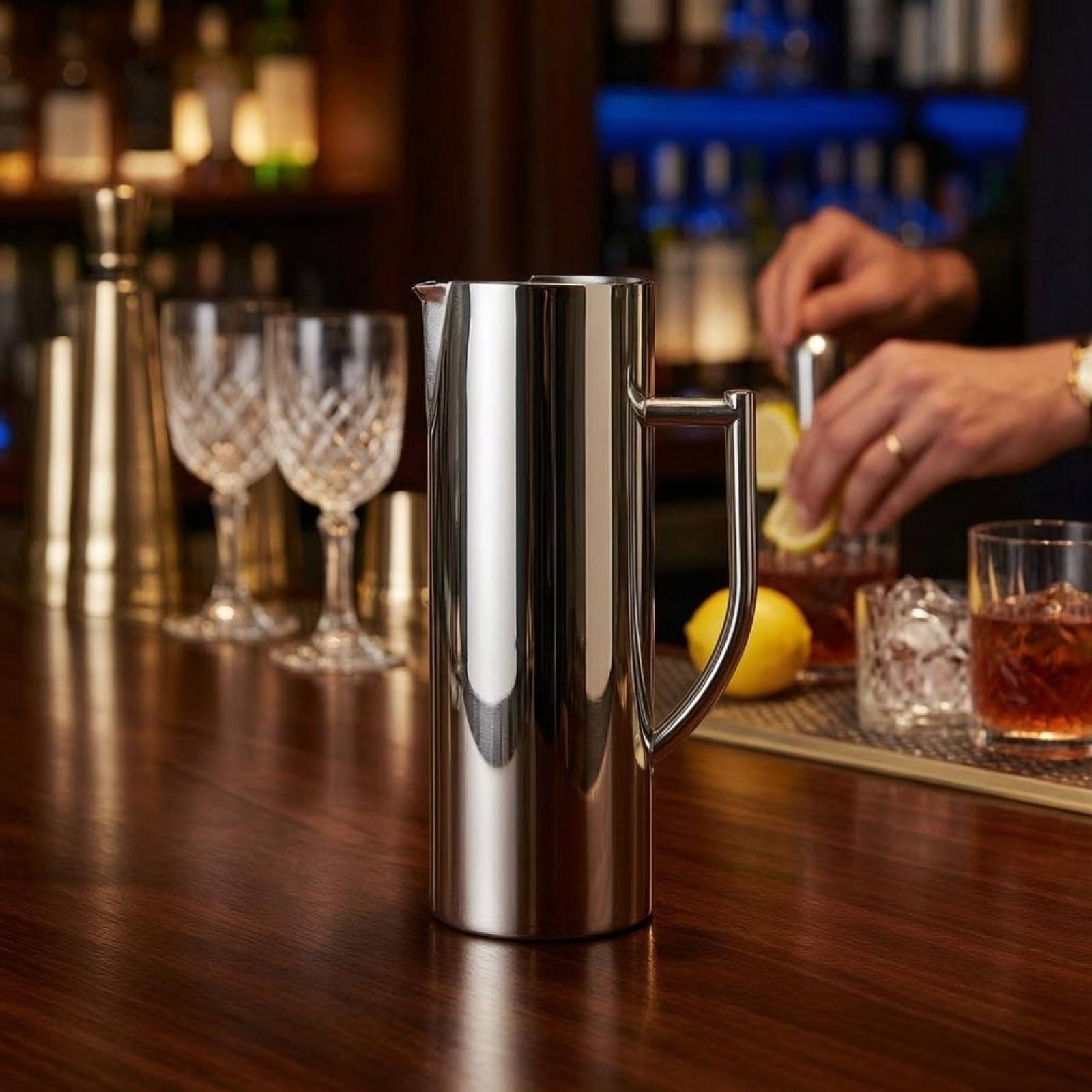 Stainless Steel Pitcher Mirror - Pour Spout Pitcher のレビューと価格